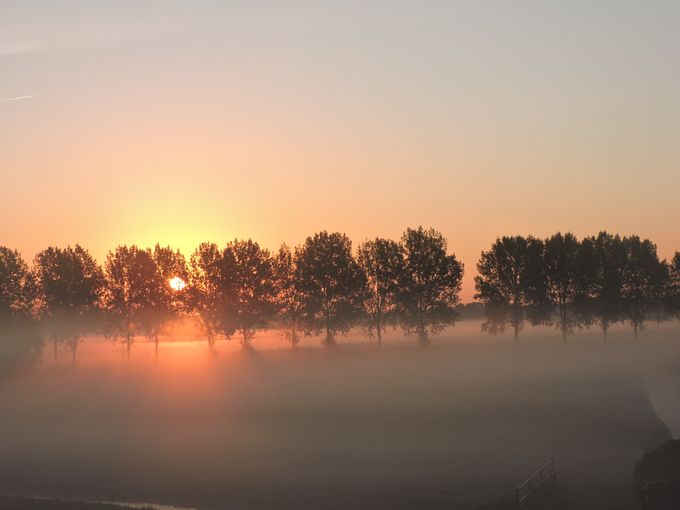 22-9-2022:Smorgens vroeg onderweg naar mijn werk ik reed door een sprookje